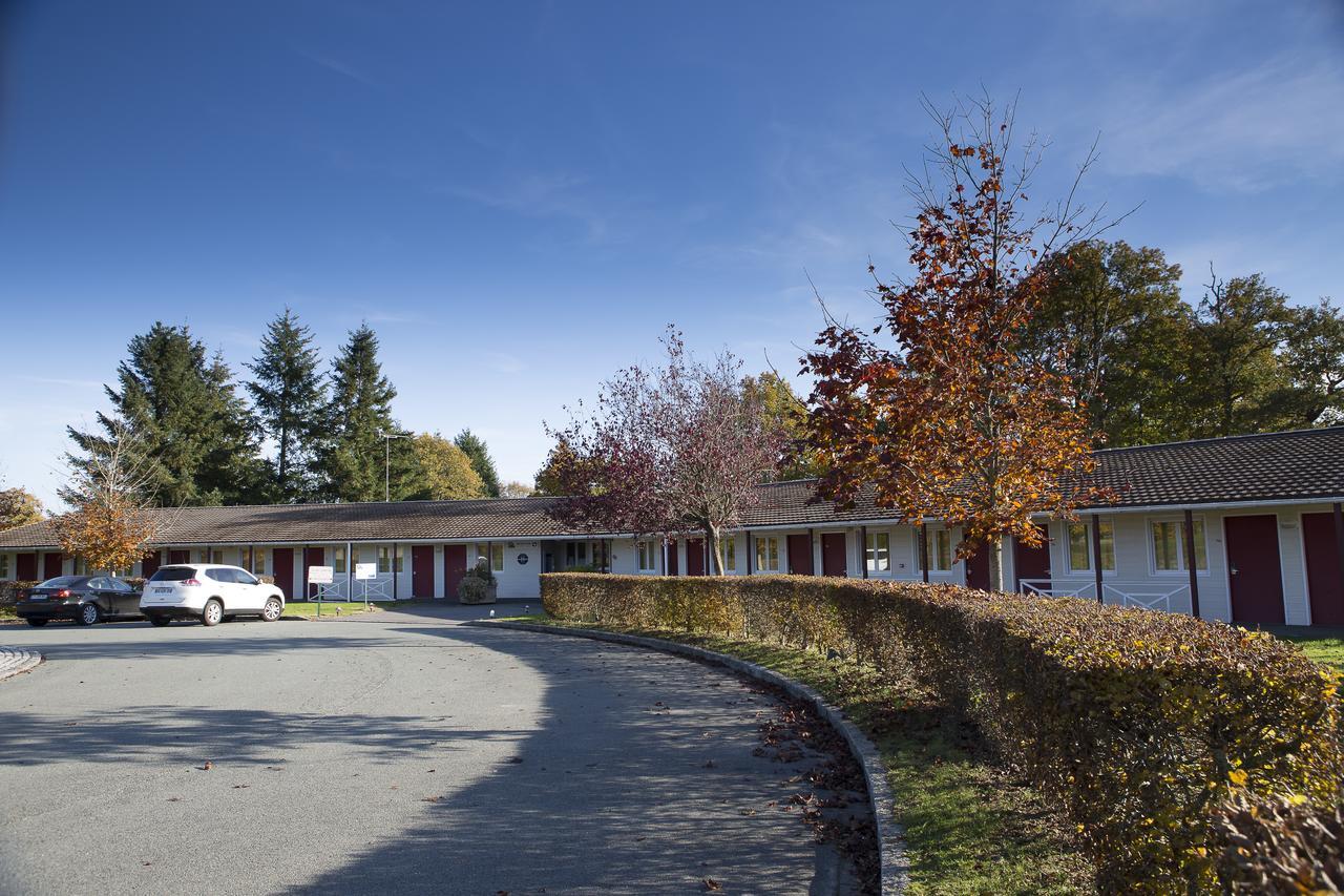 Mape Hotel Dampierre-en-Burly Esterno foto